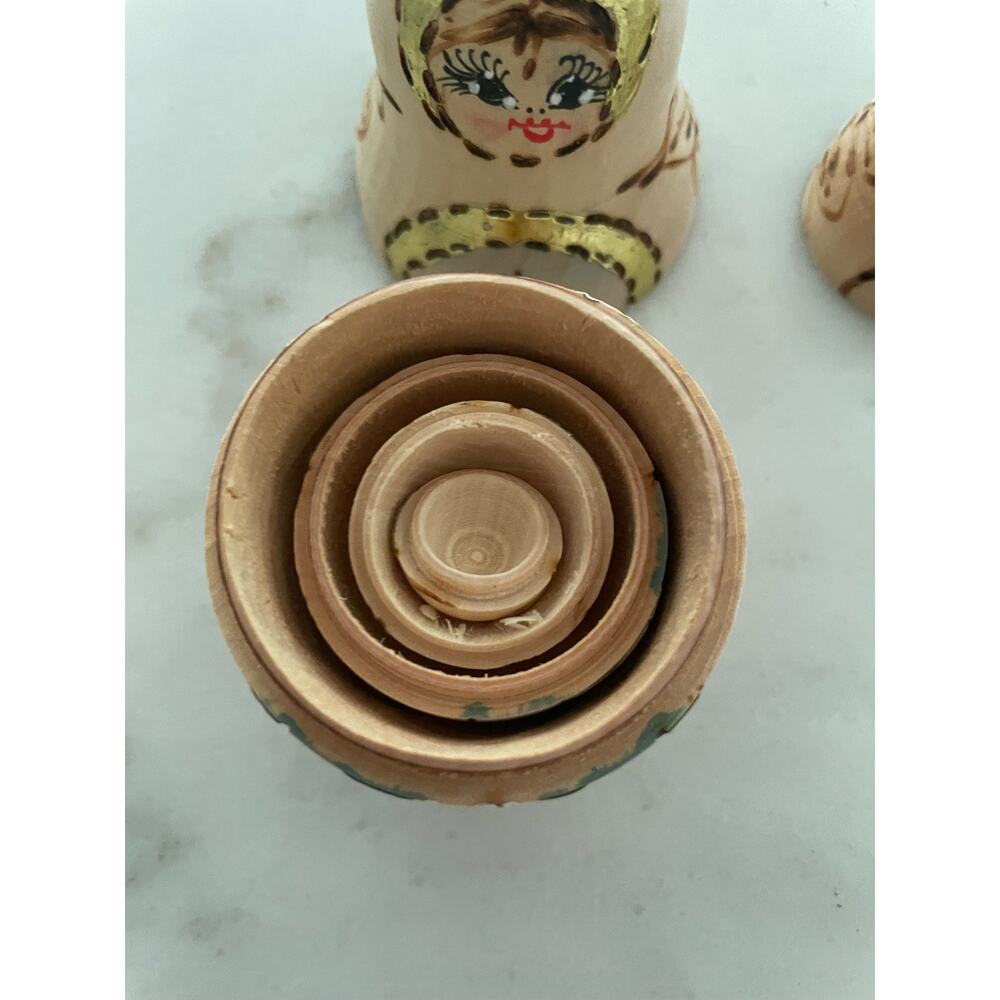 Four Vintage Russian Wood Nesting Dolls 4" brown gold. - Picture 3 of 8